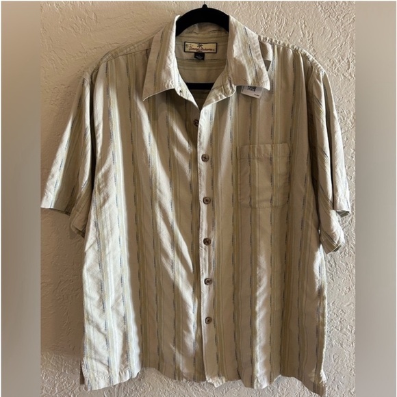 Tommy Bahama 100% silk khaki with blue and yellow stripes-short sleeve s… - Picture 3 of 6